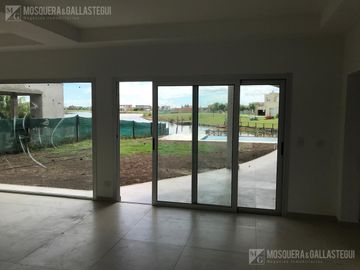 Venta o alquiler. Casa - El Canton - Islas