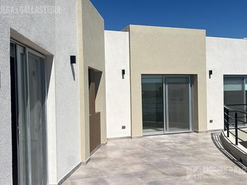 Venta o alquiler. Casa - El Canton - Islas
