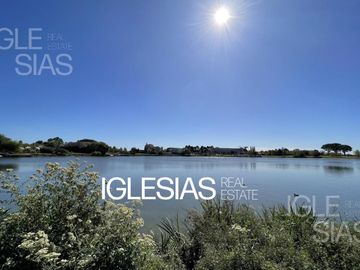 Terreno en venta al lago central en La Isla, Nordelta
