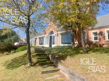 Terreno en venta al lago central en La Isla, Nordelta