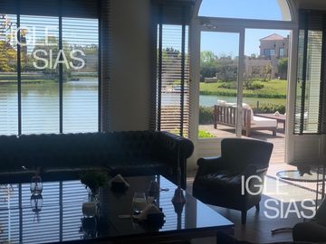 Terreno en venta al lago central en La Isla, Nordelta