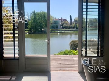 Terreno en venta al lago central en La Isla, Nordelta