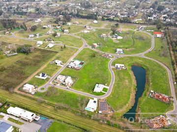 Lote a Laguna 607 m2 con Posesion Inmediata
