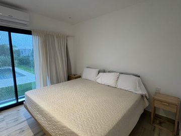 Casa 4 ambientes en Santa Elena, Pilar del este.