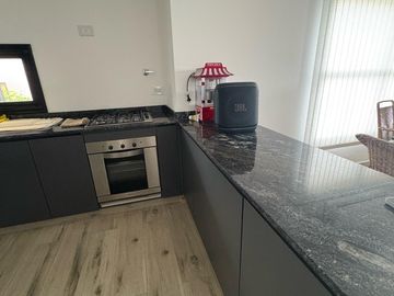 Casa 4 ambientes en Santa Elena, Pilar del este.