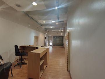 Venta local con fábrica en Balvanera