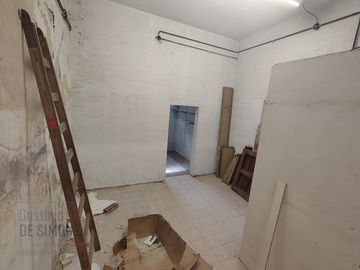 Venta local con fábrica en Balvanera