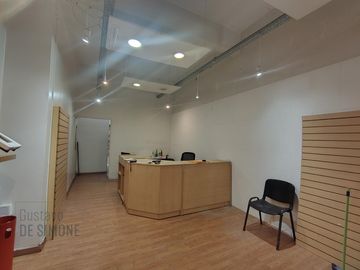 Venta local con fábrica en Balvanera