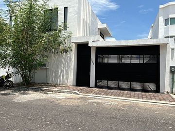 Renta Casa Fracc Costa De Oro