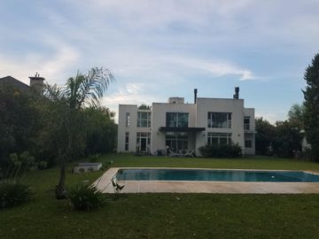 Casa en Barrio Santa Ana