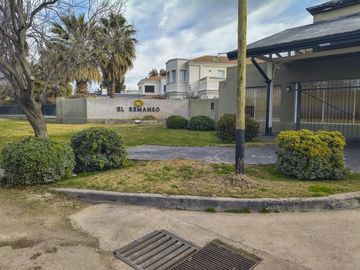 CASA EN VENTA BARRIO EL REMANSO, CHACRAS DE CORIA CON TOUR VIRTUAL