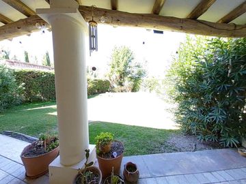 CASA EN VENTA BARRIO EL REMANSO, CHACRAS DE CORIA CON TOUR VIRTUAL