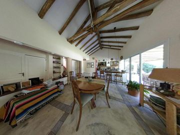 CASA EN VENTA BARRIO EL REMANSO, CHACRAS DE CORIA CON TOUR VIRTUAL