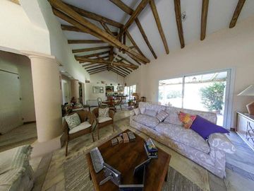 CASA EN VENTA BARRIO EL REMANSO, CHACRAS DE CORIA CON TOUR VIRTUAL