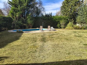 CASA EN VENTA BARRIO EL REMANSO, CHACRAS DE CORIA CON TOUR VIRTUAL