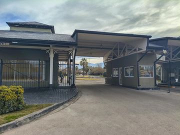 CASA EN VENTA BARRIO EL REMANSO, CHACRAS DE CORIA CON TOUR VIRTUAL