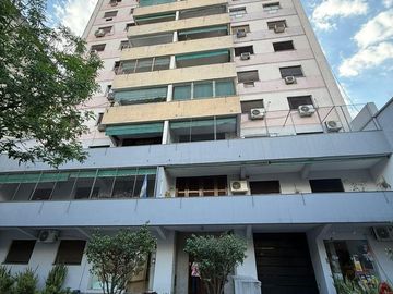Cochera Doble en Laprida al 300