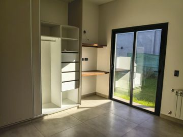 CASA EN VENTA BARRIO ALMA GARDENIA