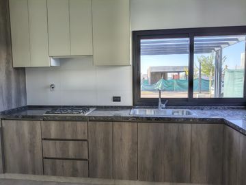 CASA EN VENTA BARRIO ALMA GARDENIA