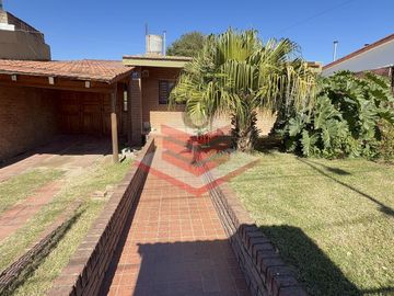 CASA EN VENTA EN SANTA MARÍA DE 3 DORMITORIOS A 400 MTS DE RUTA 38