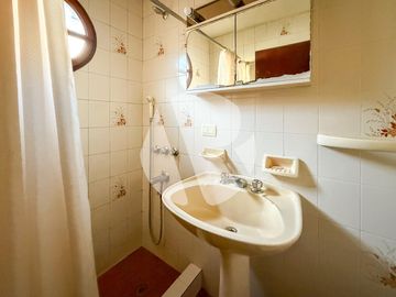 Venta de Casa 4 ambientes con Parque, Cochera y Terraza en Villa Bosch