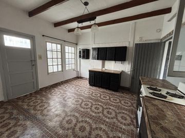 VENTA CASA TIPO PH BECCAR CON COCHERA 4 UNIDADES