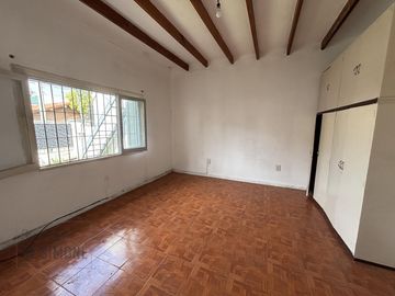 VENTA CASA TIPO PH BECCAR CON COCHERA 4 UNIDADES