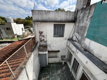 VENTA CASA TIPO PH BECCAR CON COCHERA 4 UNIDADES