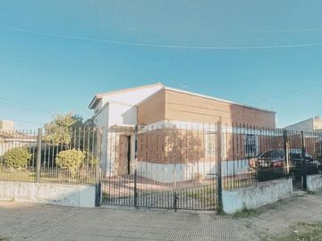 Casa en venta Morón 4 ambientes APTO CREDITO