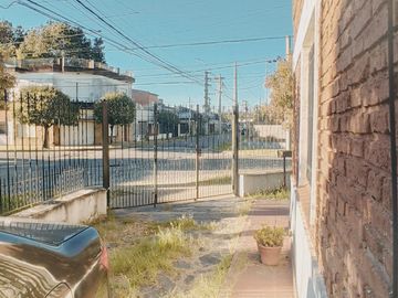 Casa en venta Morón 4 ambientes APTO CREDITO