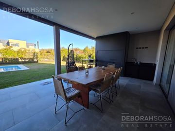 Casa en El Canton - Norte