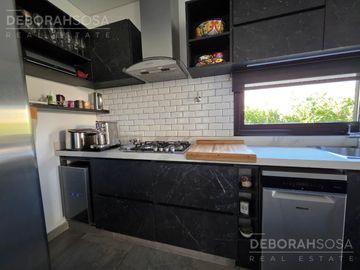 Casa en El Canton - Norte