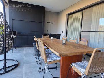 Casa en El Canton - Norte