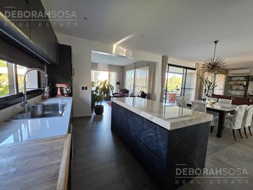 Casa en El Canton - Norte