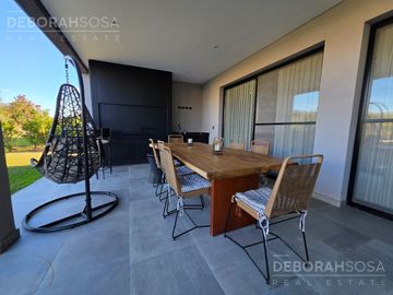 Casa en El Canton - Norte