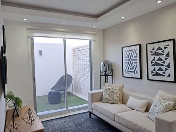 CASA MUESTRA EN VENTA EN ZARU FRENTE A ZAKIA EL MARQUES QUERETARO GAA