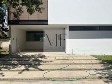 RESIDENCIA  EN VENTA  ARAUCA ZONA REAL