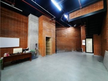 ARRIENDO OFICINA EN EDIFICIO EN LAURELES, PARA ESTRENAR , 52 M2