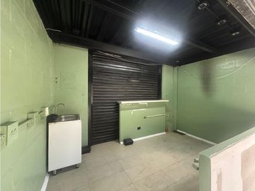 LOCAL PARA ARRIENDO EN LOS COLORES