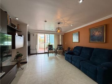 Venta de apartamento cerca al segundo parque de Laureles