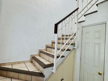 casa en venta en VILLAS BUGAMBILIAS por Poliforum León