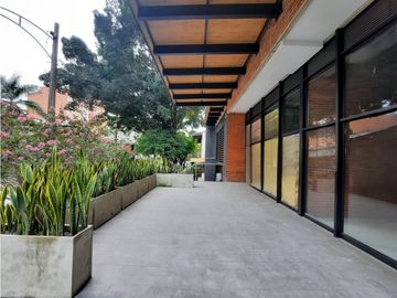 SE ARRIENDA LOCAL EN LAURELES, PRIMER PISO, 36 M2