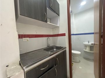PARA ARRIENDO OFICINA EN EL ESTADIO 160 M2