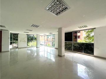 PARA ARRIENDO OFICINA EN EL ESTADIO 160 M2