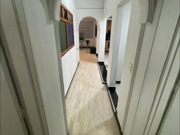 Apartamento en arriendo de 5 hab. en San Joaquín, Medellín