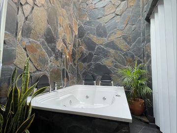Apartamento en arriendo de 5 hab. en San Joaquín, Medellín