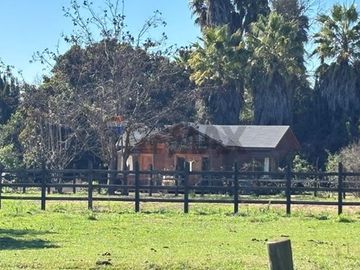 Exclusiva Parcela de Agrado de 3,6 Ha en Melipilla