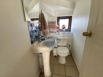 Casa familiar con 4D + 3B + 3er piso habilitado