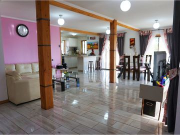 Casa excelente ubicación Hacienda Chacabuco