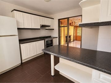 CASA SECTOR JARDINES DEL SUR 4D 3B
